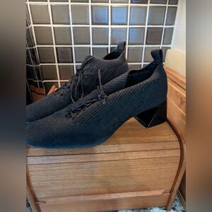 Vivaia Vera Square Toe Oxfords,40